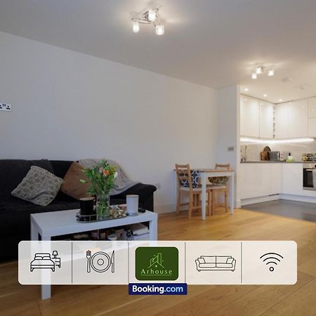 One Bedroom Apartment By Arhouse Apartments Short Lets & Serviced Accommodation Kingston With Free Wifi Kingston upon Thames  Exterior photo